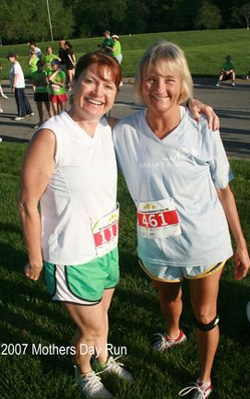 Photo of Stacey Riggins and Ellen Young at the Motehr's Day Run.