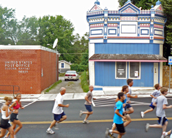Photo in front of the post office from the Horsethief Run.