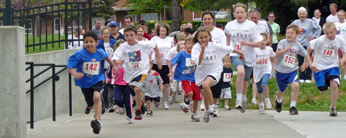 Start of the Hilltop Hustle 1K.
