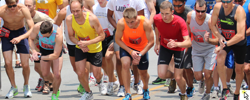 Start of the men's race of the Mass Street Mile n June 30th.