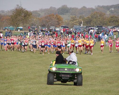 Girls 5A start