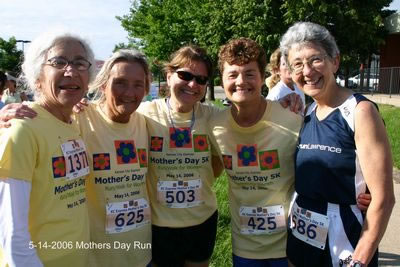 photo of Fran, Ellen, Stacy, Joann, Dee